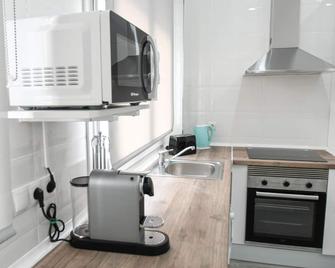 Modern Oasis in Vallecas - Madrid - Cocina