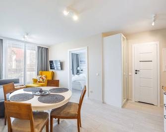 Apartamenty Sun & Snow Bursztynowa - Kąty Rybackie - Jadalnia
