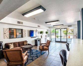 Sierra Vista studio apartment with full kitchen and King Bed - Sierra Vista - Lobby