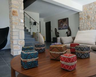 Comfortable holiday home with private pool - Saint-Ambroix - Salon