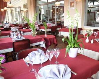 Grand Hotel De Lyon - Vals-les-Bains - Restaurant
