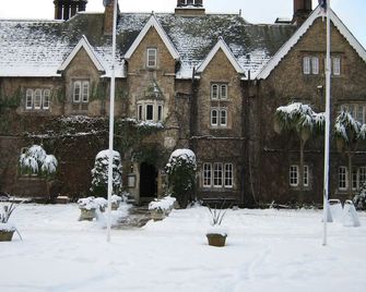 The Parsonage Hotel & Spa - York - Building