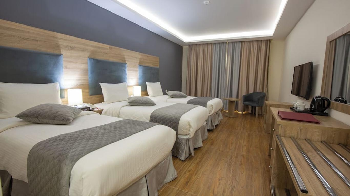 Petra Moon Hotel