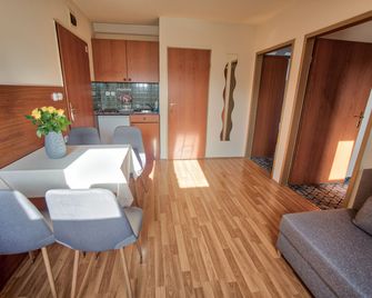 Viktória Hotel - Sarvar