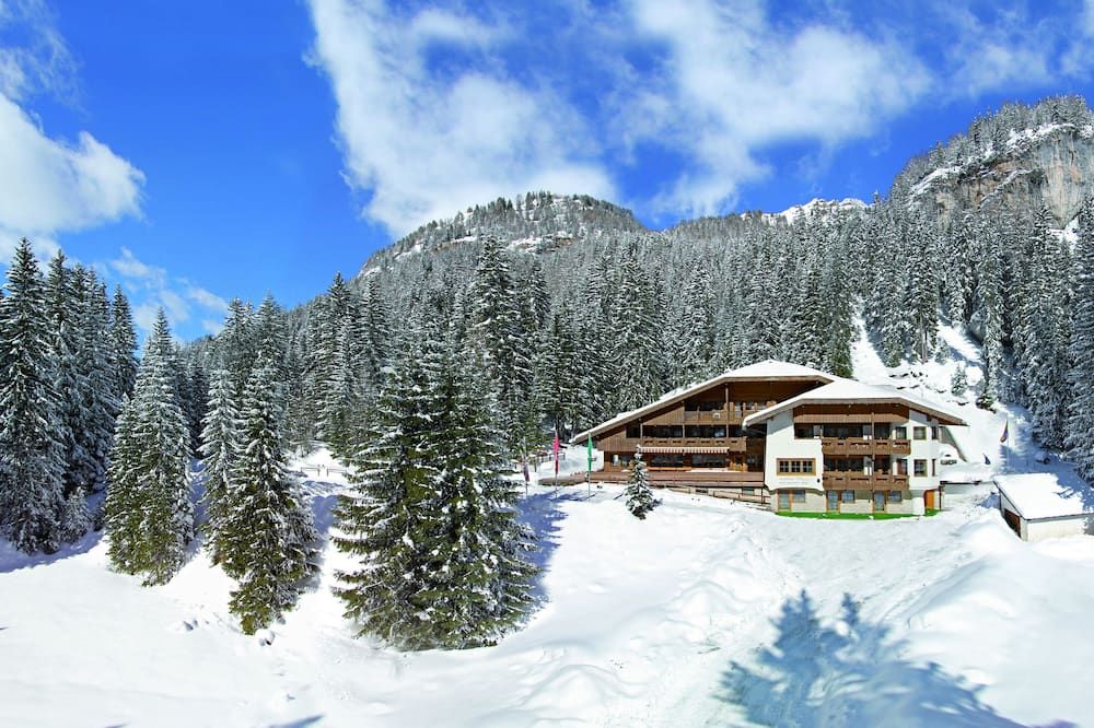 Albergo Villetta Maria - Canazei - Outdoor view