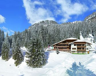 Hotel Villetta Maria Cottage - Canazei - Näkymät ulkona