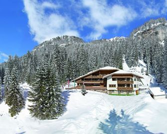 Albergo Villetta Maria - Canazei - Outdoor view