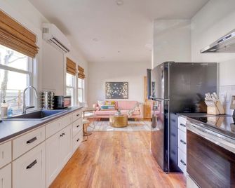 Stay Portland - The Trésor Suite- Cold Brew & Craft Beers - Portland - Cocina