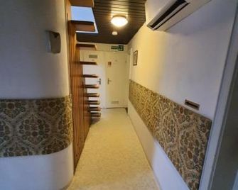 Hotel Pension Graf - Constanza - Pasillo