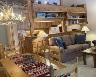 3622 Winterberry - Wilson - Living room