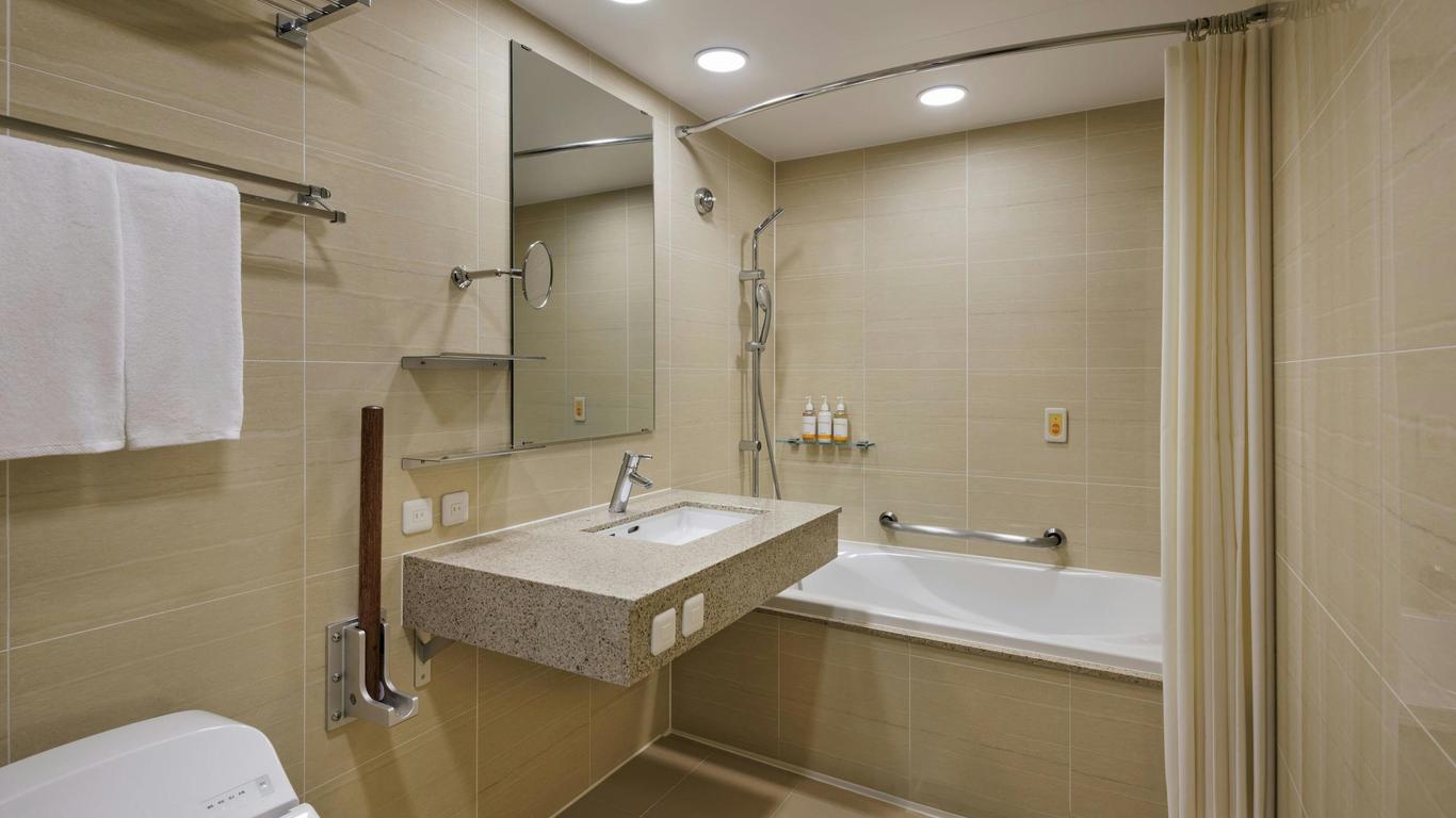 Four Points Express by Sheraton Kanazawa