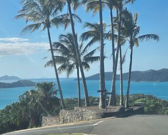 Sunset On Hamilton Island - 2 Bedroom Apartment with views and buggy - Hamilton Island - Buiten zicht
