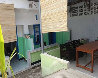 Hotel O Kawi Homestay - Praya