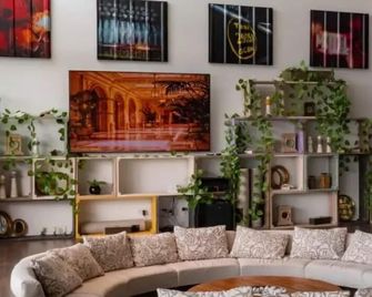 Sukha Resort - La Calera - Lounge