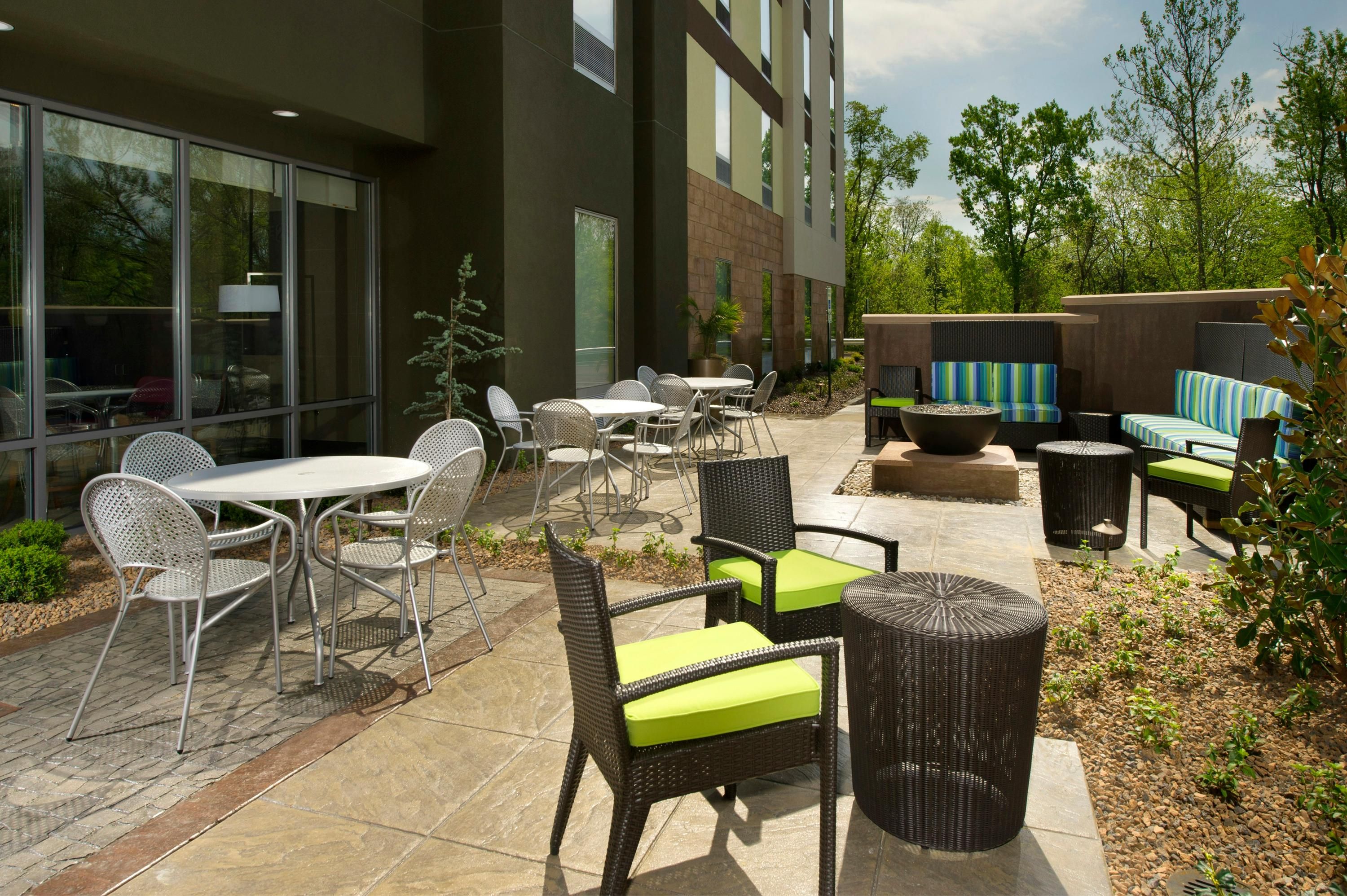Home2 Suites by Hilton Louisville East/Hurstbourne - Louisville - Patio
