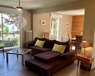 Agon Coutainville, house 50 meters from the sea, large garden, wifi, terrace - Agon-Coutainville - Salon