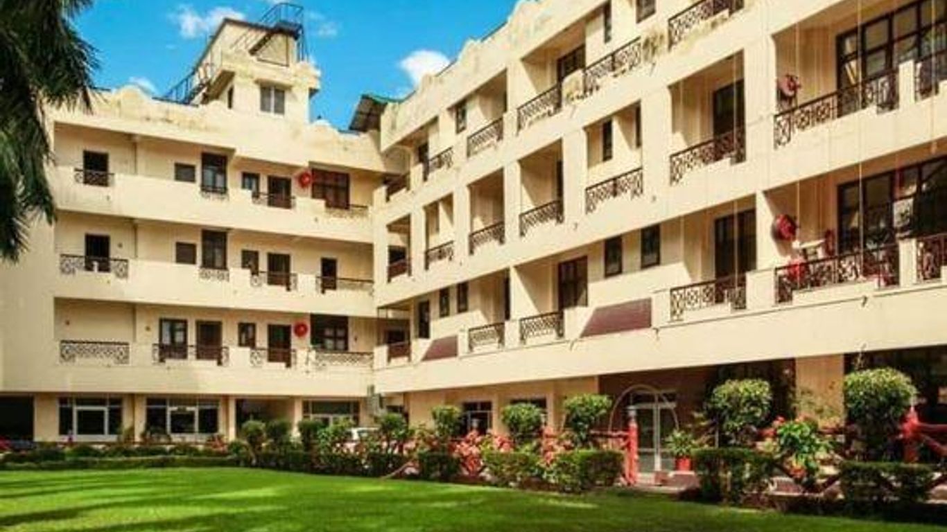 Hotel Neeraj Bhawan - Triveni Ghat