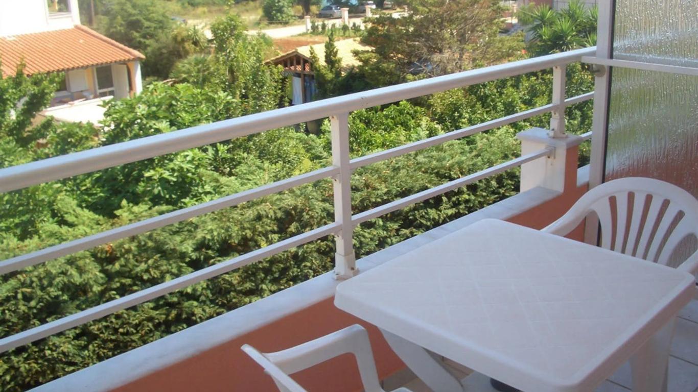 Dionisos Hotel