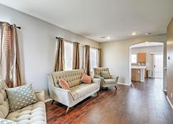 Sleep 8-10 Guests, Wi-Fi, 2.5 Bath, 7 Min To Strip - Las Vegas