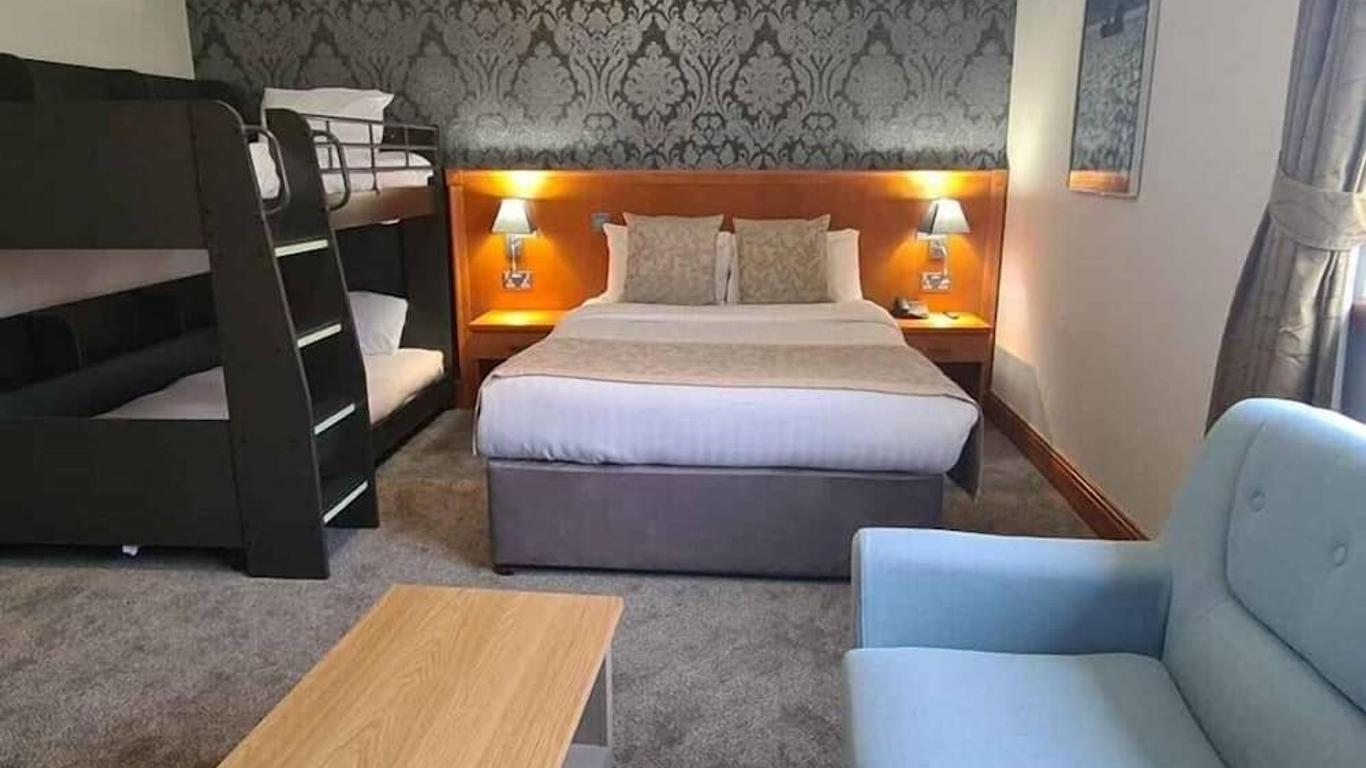 Leitrim Marina Hotel