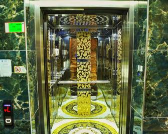 Bianca Hotel Van - Van - Front desk