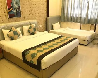 Leisure Resort - Bahraich - Bedroom