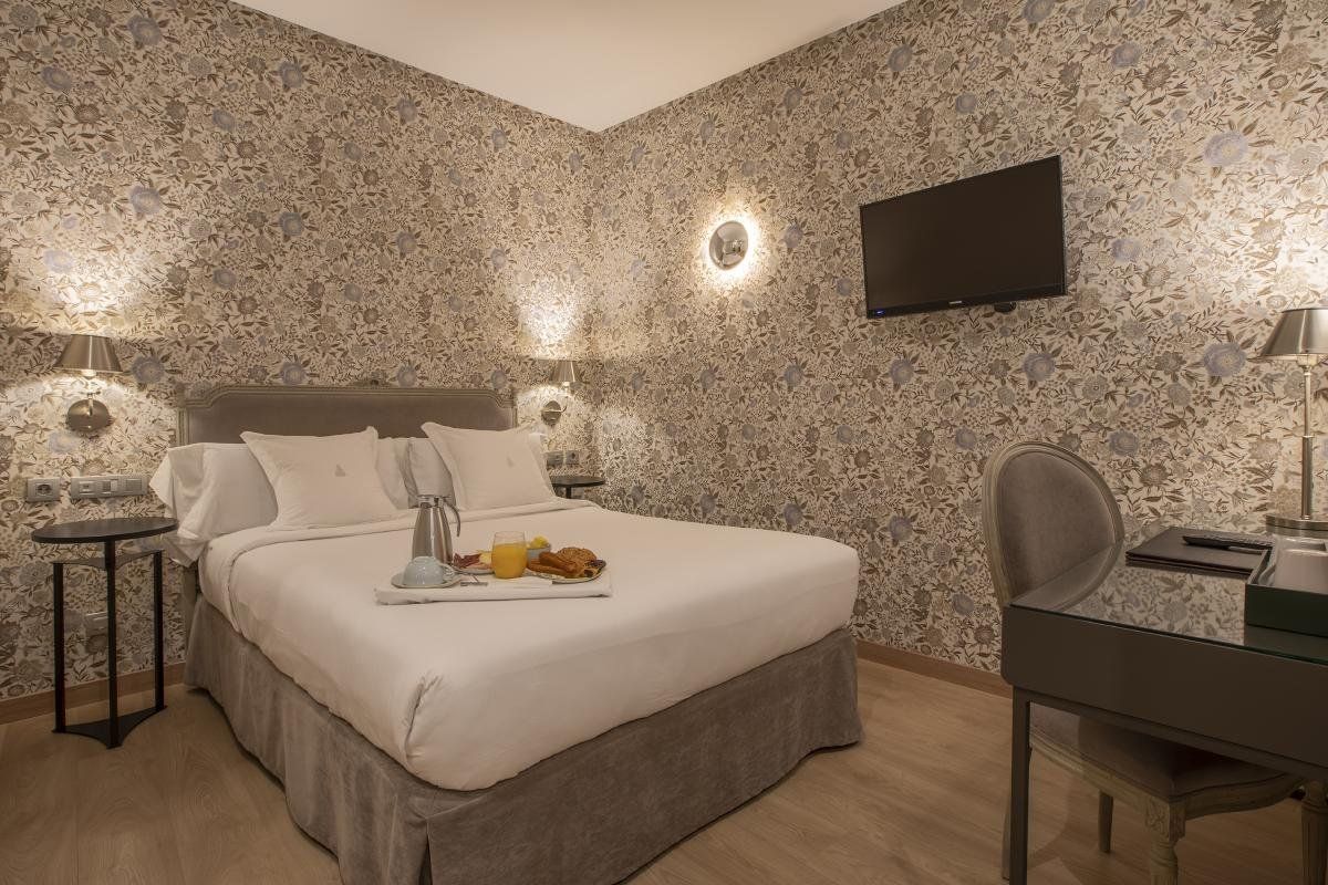 Bedroom view of Hotel Meninas