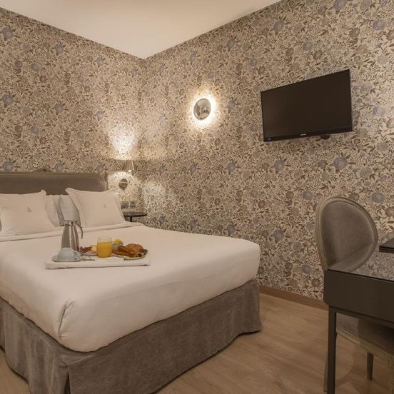 Bedroom view of Hotel Meninas