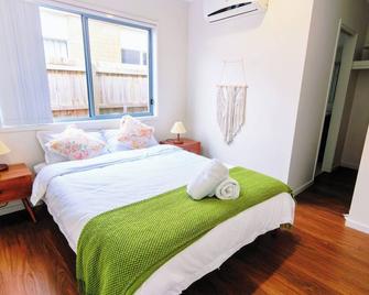 4b2b Coomera Comfort Lodge Near Theme Park & Westfield - Coomera - Bedroom