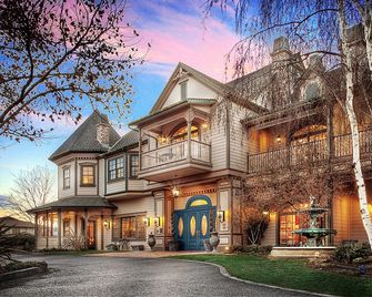 The Genevieve - Santa Ynez - Building