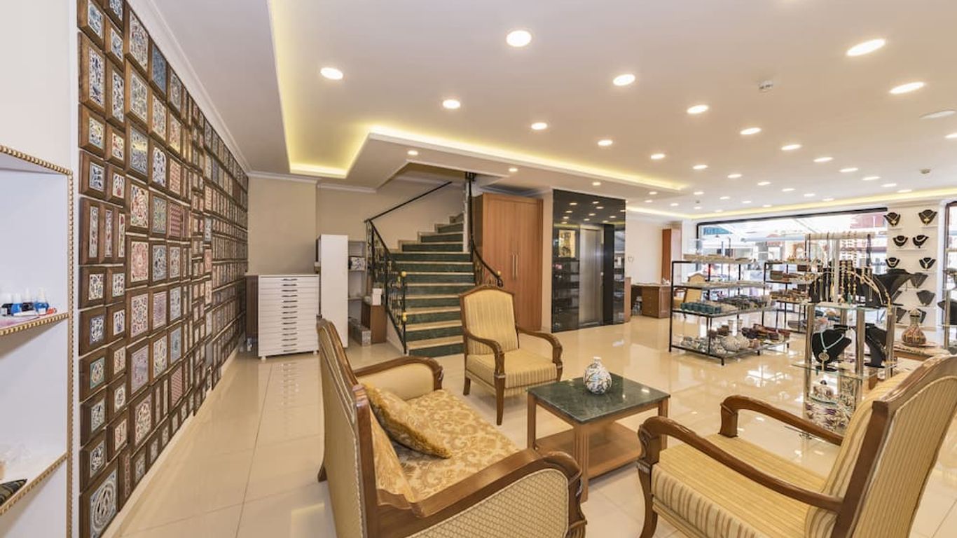 Magnaura House Hotel