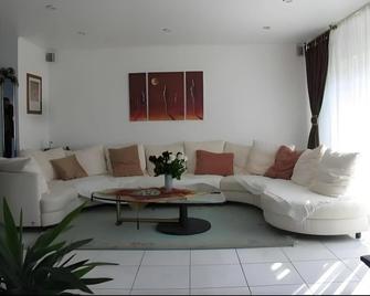 Hotel Restauracja Malopolska - Jasło - Living room