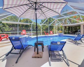 Waterfront Pool Villa with Sailboat access - Cape Coral - Pool