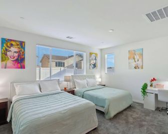 Entire Private 4-Br, Mountain Edge, New - Menifee - Habitación