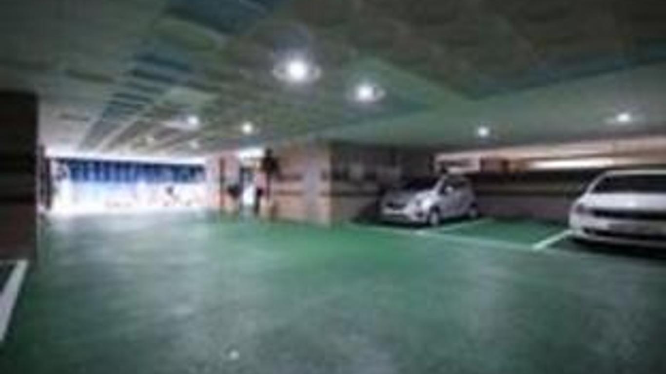 Yeoubi Hotel