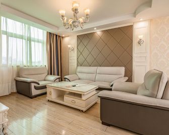 Quanjiao bifeng Hotel - Čchu-čou - Obývací pokoj