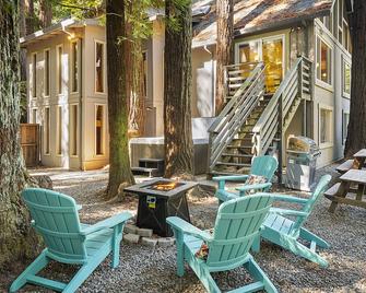 Creekside Lodge - Cazadero - Patio