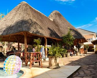 Entebbe Palm Hotel - Entebbe - Pool