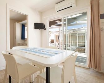 Camping Norina - Pesaro - Essbereich