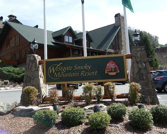 We own 2 bedroom deluxe 1 week every year. - Gatlinburg - Edificio