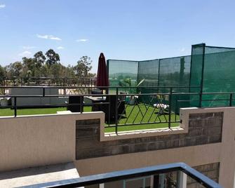 Executive 1&2 Broom Airbnb In Gilgil Nakuru - Gilgil - Balcony