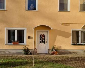 Montapart Geiseltal - Braunsbedra - Gebäude