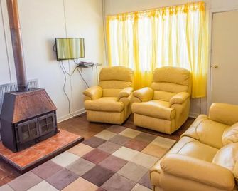 Miramar Cottage - Denmark - Living room