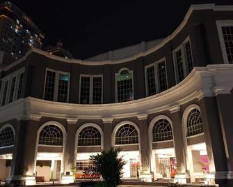 Apartment MoI Kelapa Gading by Gading Property - Yakarta - Edificio