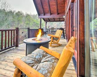 The Moose Cove Hideaway - Dandridge - Balcony