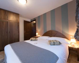 Maison Lo Triolet - Pré-Saint-Didier - Bedroom