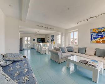 Homerez - Apmt in Forte dei Marmi - Sea View - Forte dei Marmi - Sala de estar