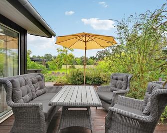 Awesome Home In Strøby With Wifi - Stroby Ladeplads - Patio