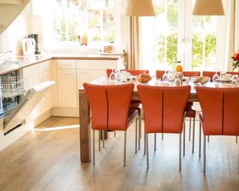 Bungalow 6p - Three Bedroom Resort, Sleeps 6 - Noordwijk - Restaurant
