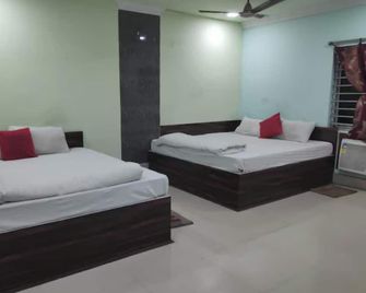 Shakti Hotel - Cuttack - Bedroom